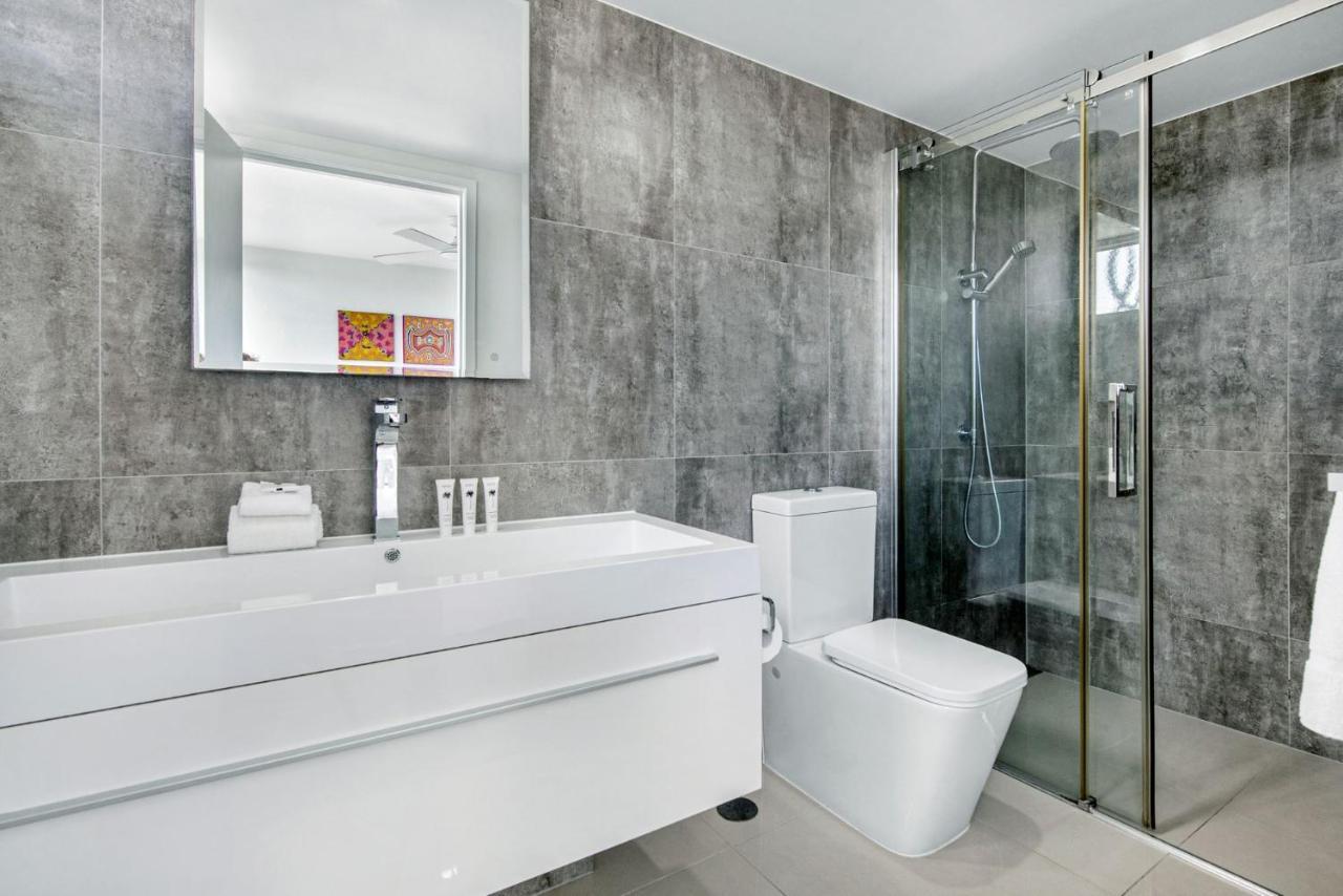 Modern Contemporary Southport Apartment - Coasthm Gold Coast Exterior photo